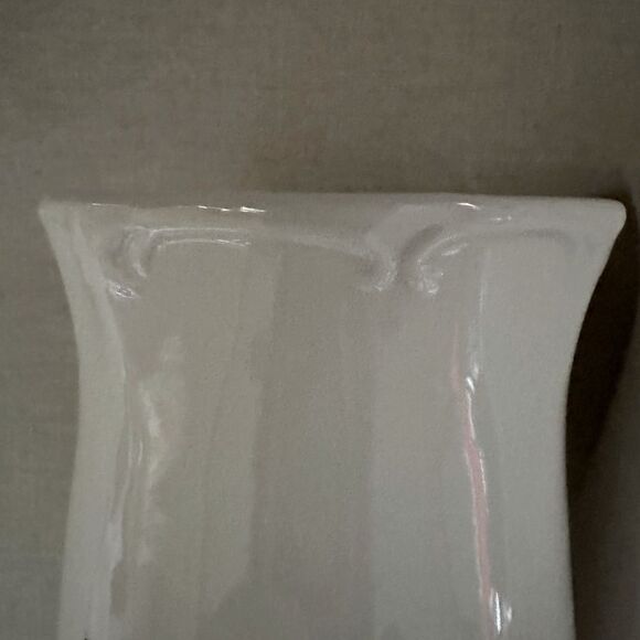 Cream ceramic toothbrush holder with text -  rim detailed edges - set of… - Picture 2 of 6